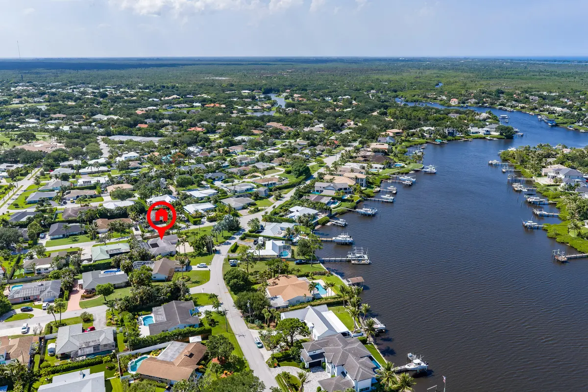 18 Saddleback Road a-7 at 18 Saddleback Road, Tequesta