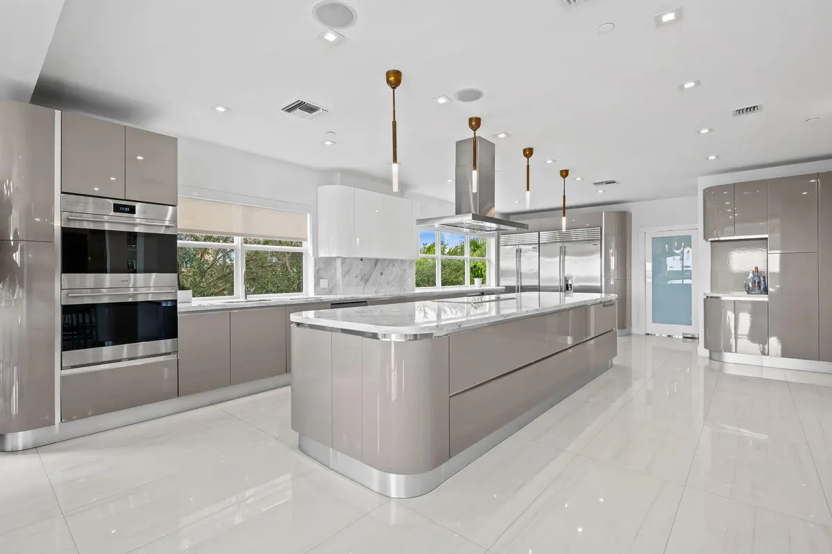 13-web-or-mls-DSC_6215 at 1050 Seminole Drive Phb, Fort Lauderdale