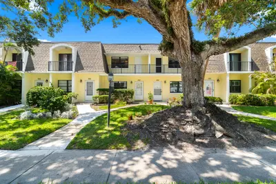 839 Camelia Lane 8, Vero Beach – sold