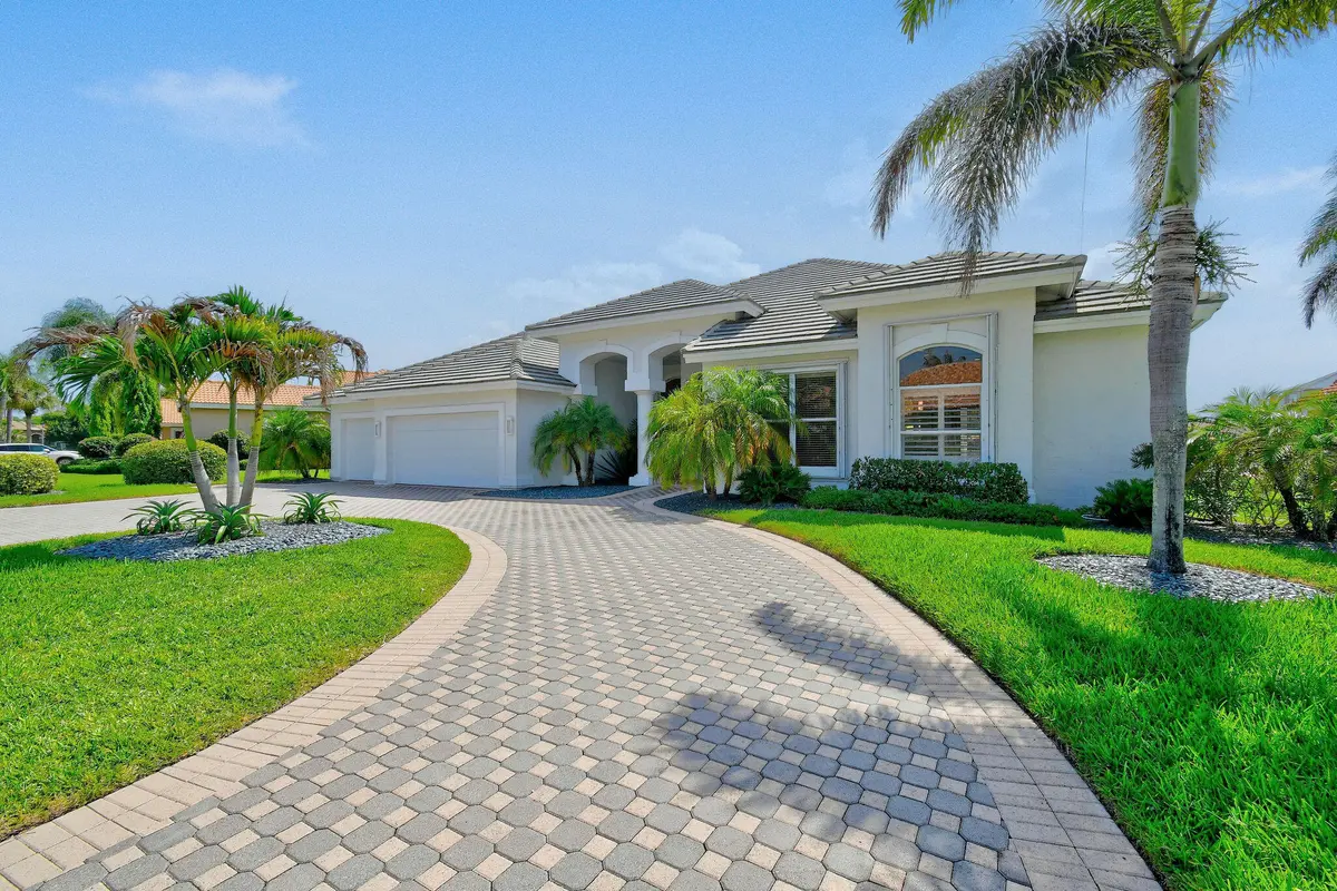 8091SEWoodlakeLane(5) at 8091 SE Woodlake Lane, Hobe Sound