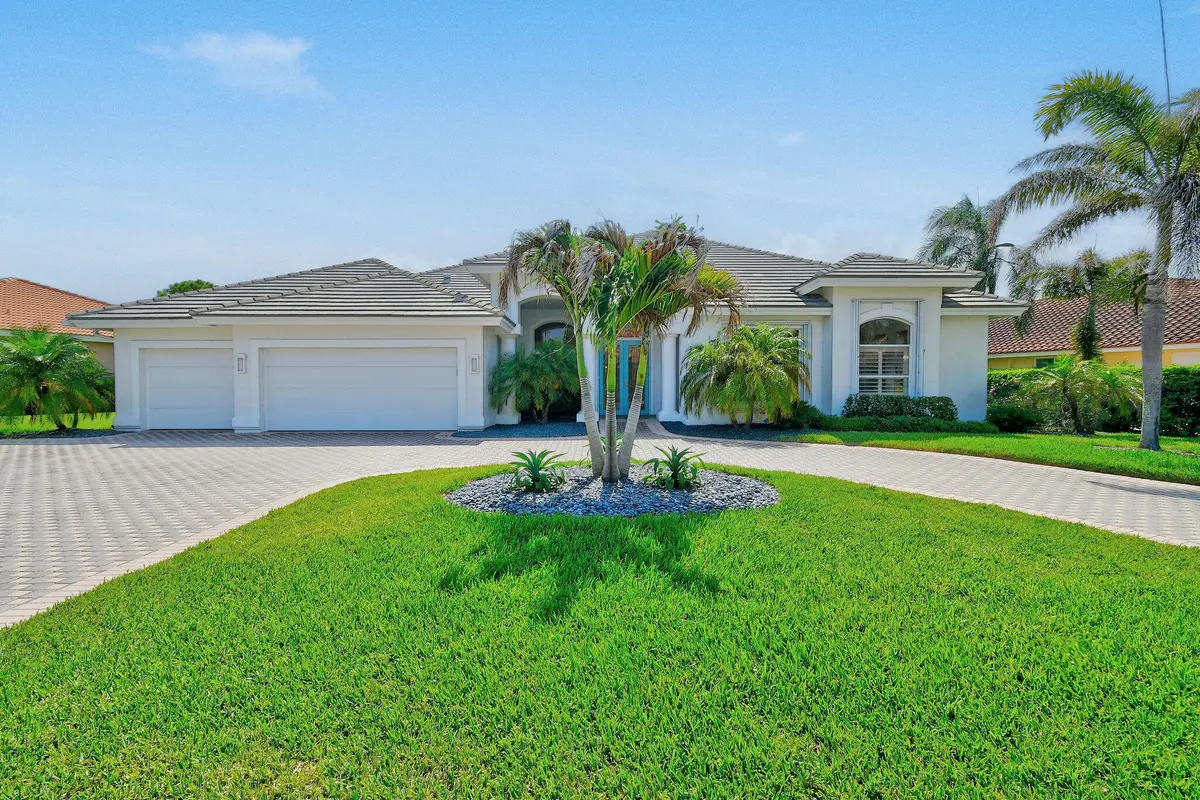 8091SEWoodlakeLane(6) at 8091 SE Woodlake Lane, Hobe Sound