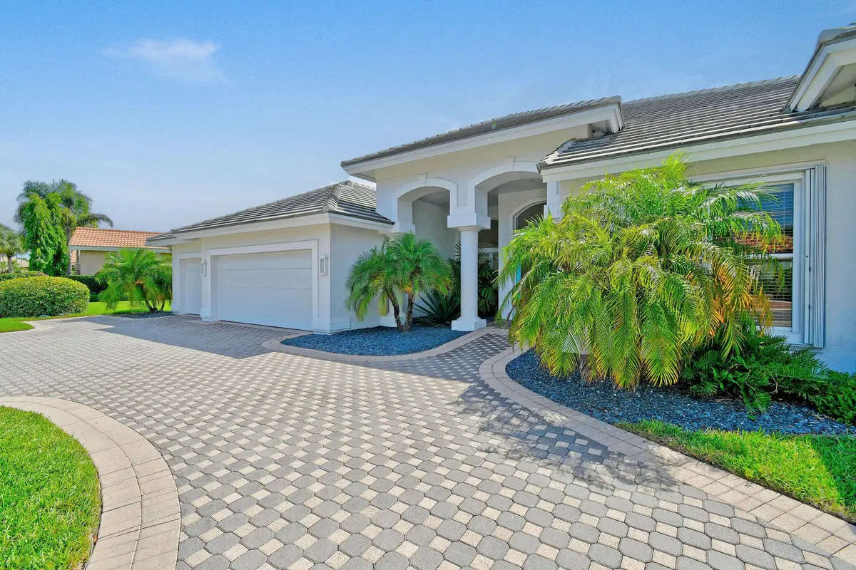 8091SEWoodlakeLane(9) at 8091 SE Woodlake Lane, Hobe Sound
