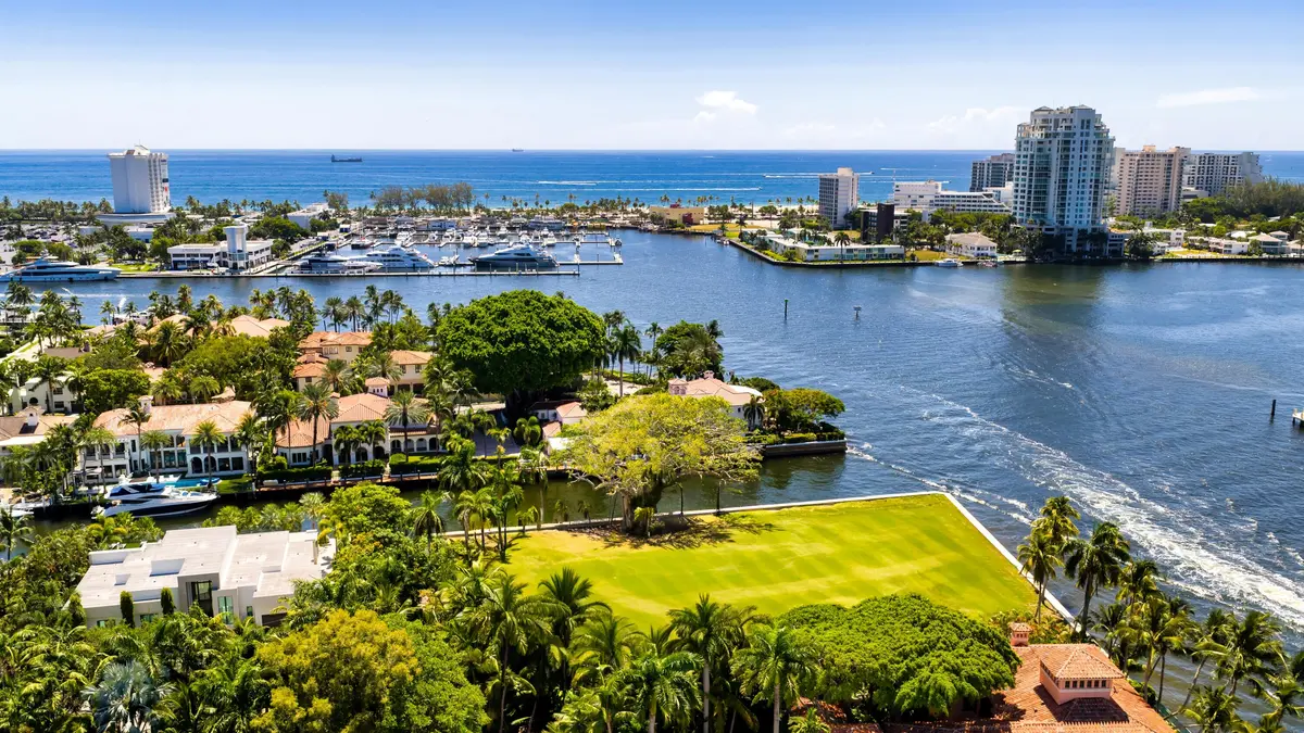 1000 Riviera Dr. 52 at 1000 Riviera Isle Drive, Fort Lauderdale