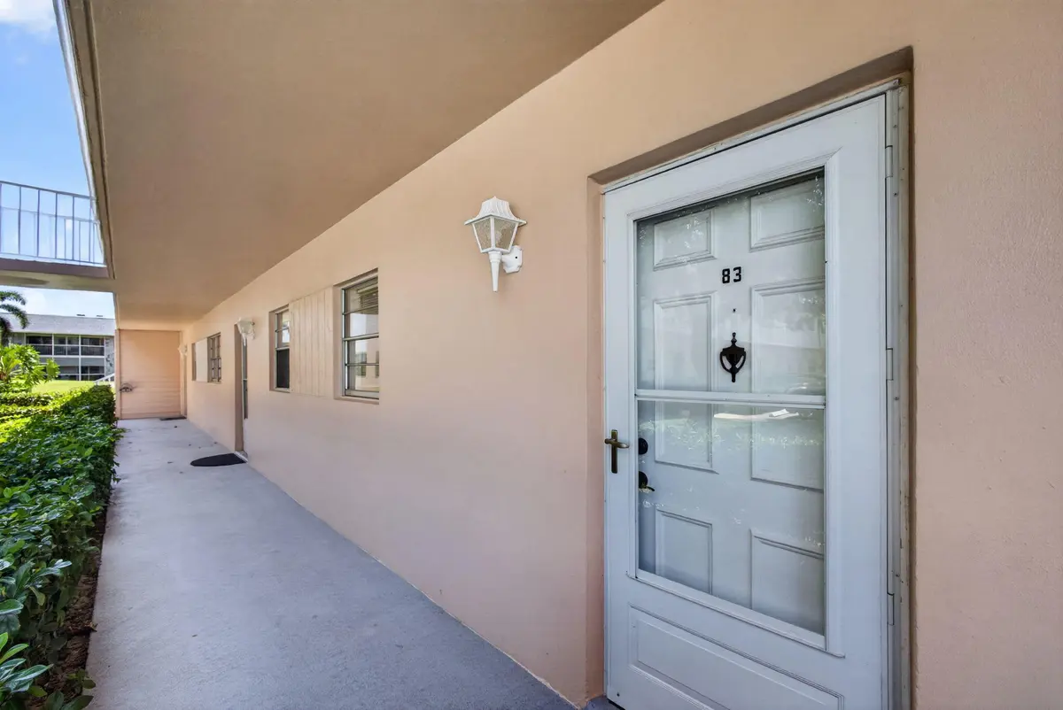 4-web-or-mls-5D1A2407 at 18081 SE Country Club Drive 9-83, Jupiter