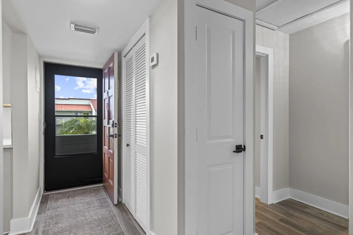 15-web-or-mls-0V8A4601Topaz at 5433 SE Miles Grant Road 201, Stuart
