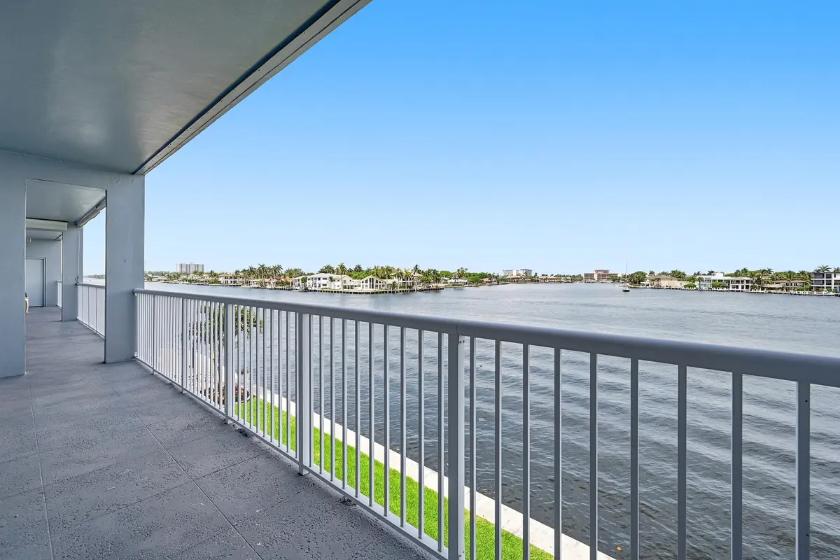 19_balcony at 1201 S Riverside Drive 306, Pompano Beach