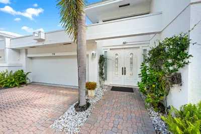 114 Waters Edge Drive, Jupiter – Villa for rent