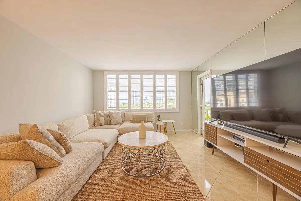 153A0046-HDR at 201 N Ocean Boulevard 702, Pompano Beach