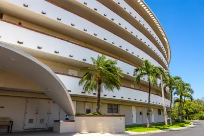 1319 E Hillsboro Boulevard 208, Deerfield Beach – Condominium for sale