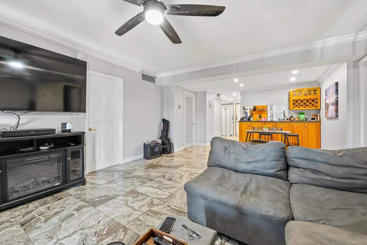 1319 East Hillsboro Blvd 208 Deerfield B at 1319 E Hillsboro Boulevard 208, Deerfield Beach
