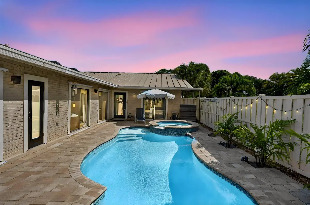 49-web-or-mls-2 day to dusk at 5378 Eagle Lake Drive, Palm Beach Gardens