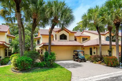 5355 10th Fairway Drive 1, Delray Beach – sold