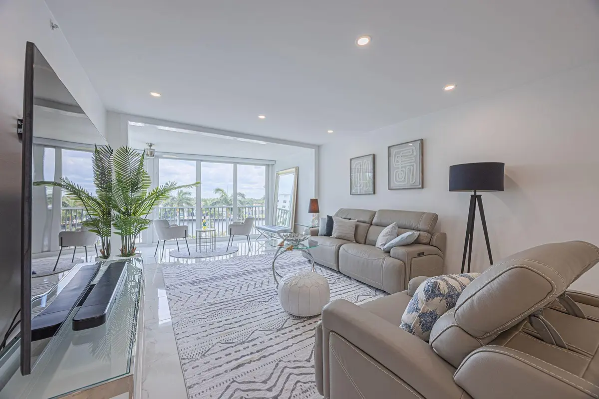 3224 S Ocean #612B (Living Rm3) at 3224 S Ocean Boulevard 612b, Highland Beach