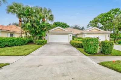 7880 SE Peppercorn Court, Hobe Sound – Villa for sale