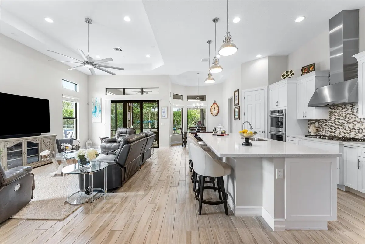 11-11 at 9505 Kalmar Circle, Parkland