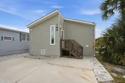 166 Nettles Boulevard, Jensen Beach – Single Family Residence for sale