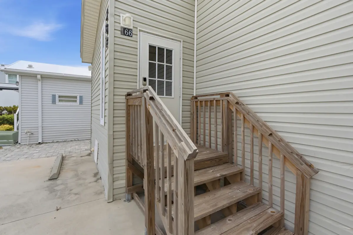 4_smg07800 at 166 Nettles Boulevard, Jensen Beach