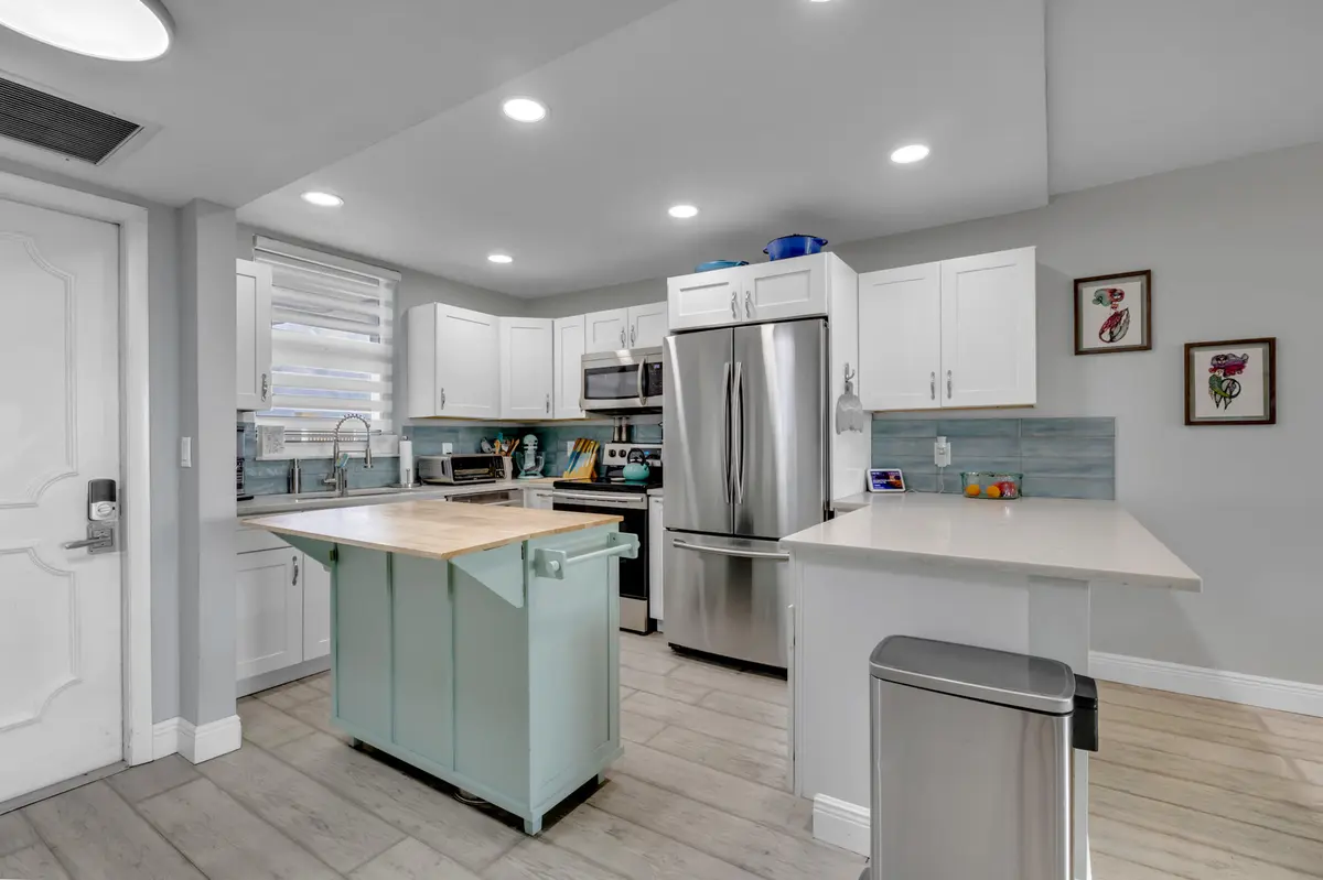 3100 NE 49th Street 503, Fort Lauderdale, FL – photo 2
