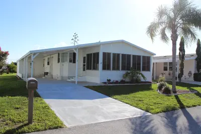 6731 Sinsonte Court, Fort Pierce – Manufactured Home for sale
