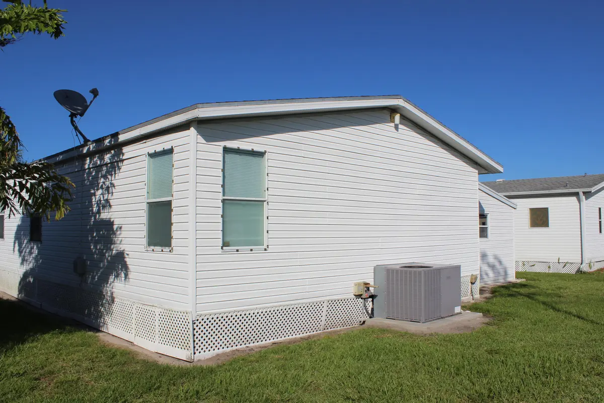IMG_5627 at 6731 Sinsonte Court, Fort Pierce