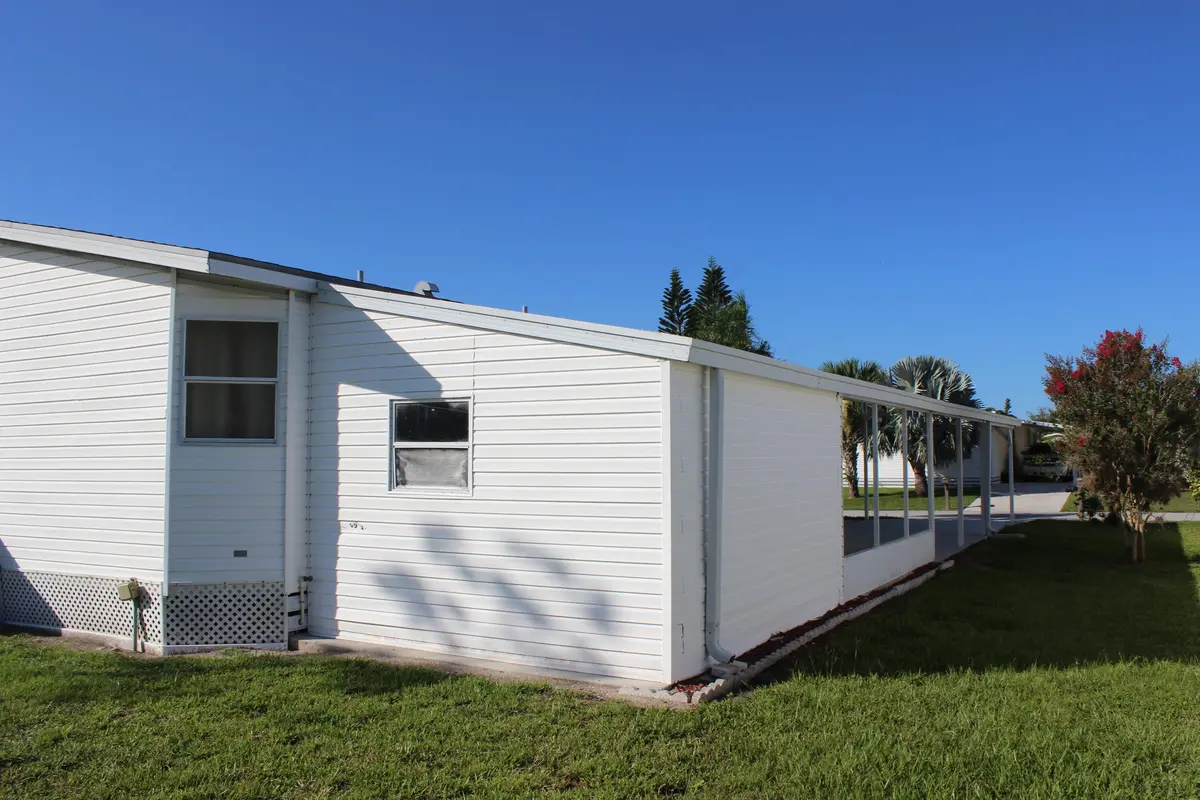 IMG_5631 at 6731 Sinsonte Court, Fort Pierce