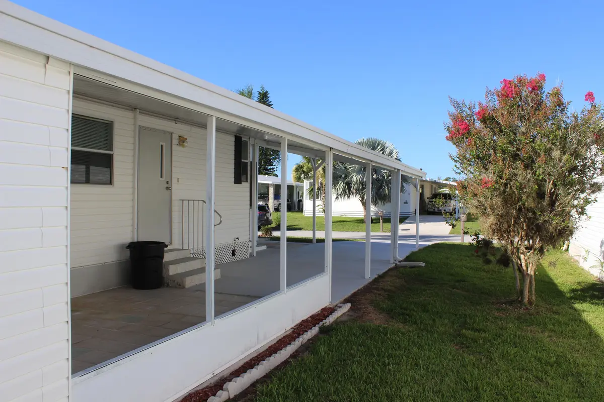 IMG_5633 at 6731 Sinsonte Court, Fort Pierce
