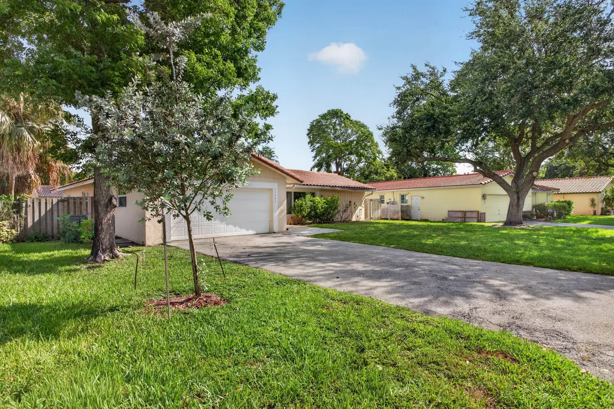 2-web-or-mls-11241-7565 at 11241 NW 42nd Street, Coral Springs