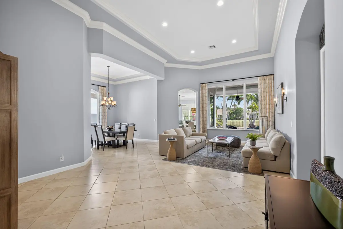 7-web-or-mls-5D1A8433 at 128 Siesta Way, Palm Beach Gardens