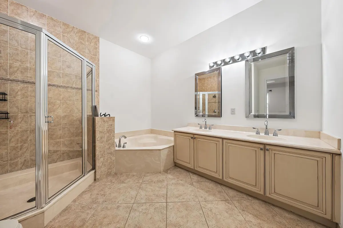 Primary Bath at 4316 Blowing Point Place, Jupiter