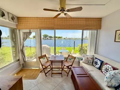 1116 Lake Terrace 114, Boynton Beach – sold