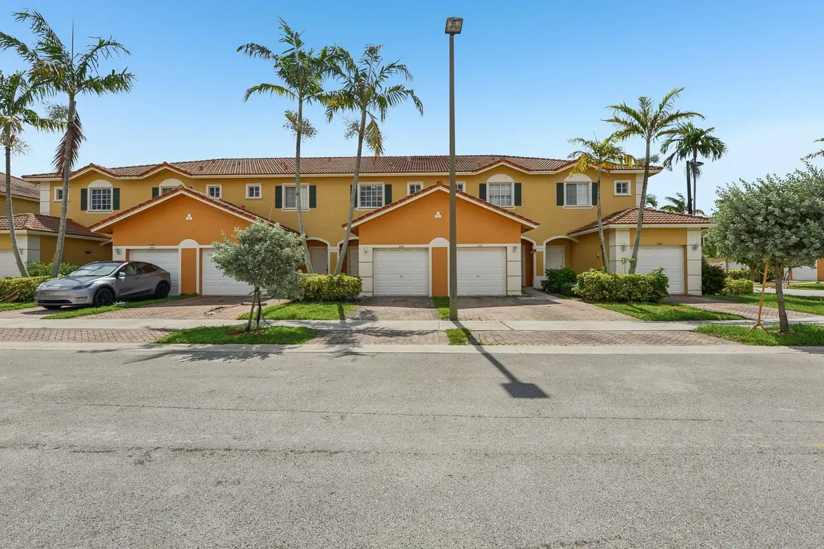 2-web-or-mls-Saint Tropez Ln-S1706-002 at 560 St Tropez Lane, Margate