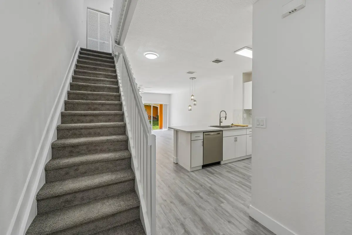 4-web-or-mls-Saint Tropez Ln-S1706-004 at 560 St Tropez Lane, Margate