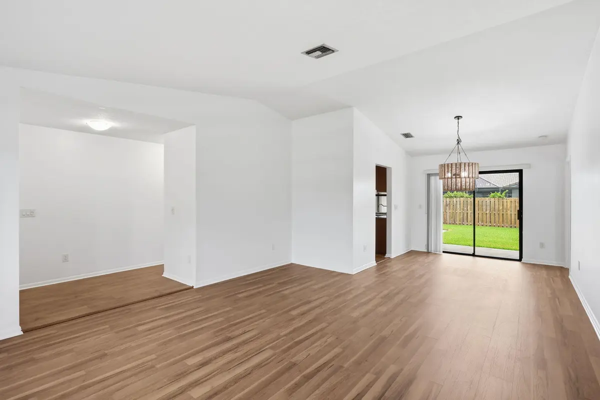 6-web-or-mls-0E2A0356 at 7909 NW 18th Place, Margate