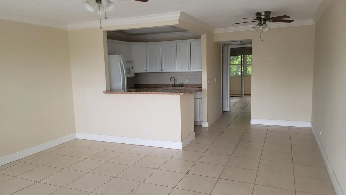 375 Camden P, West Palm Beach, FL – photo 1