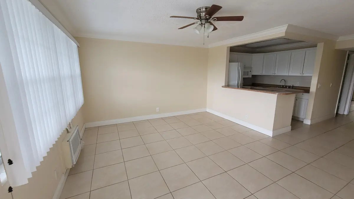 375 Camden P, West Palm Beach, FL – photo 3