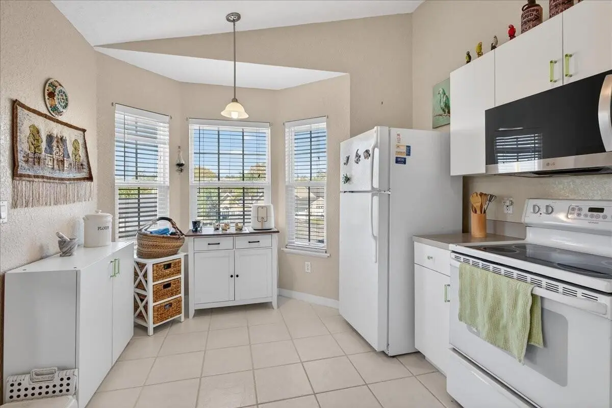 Eat-In Kitchen at 1810 Waterford Drive 6, Vero Beach