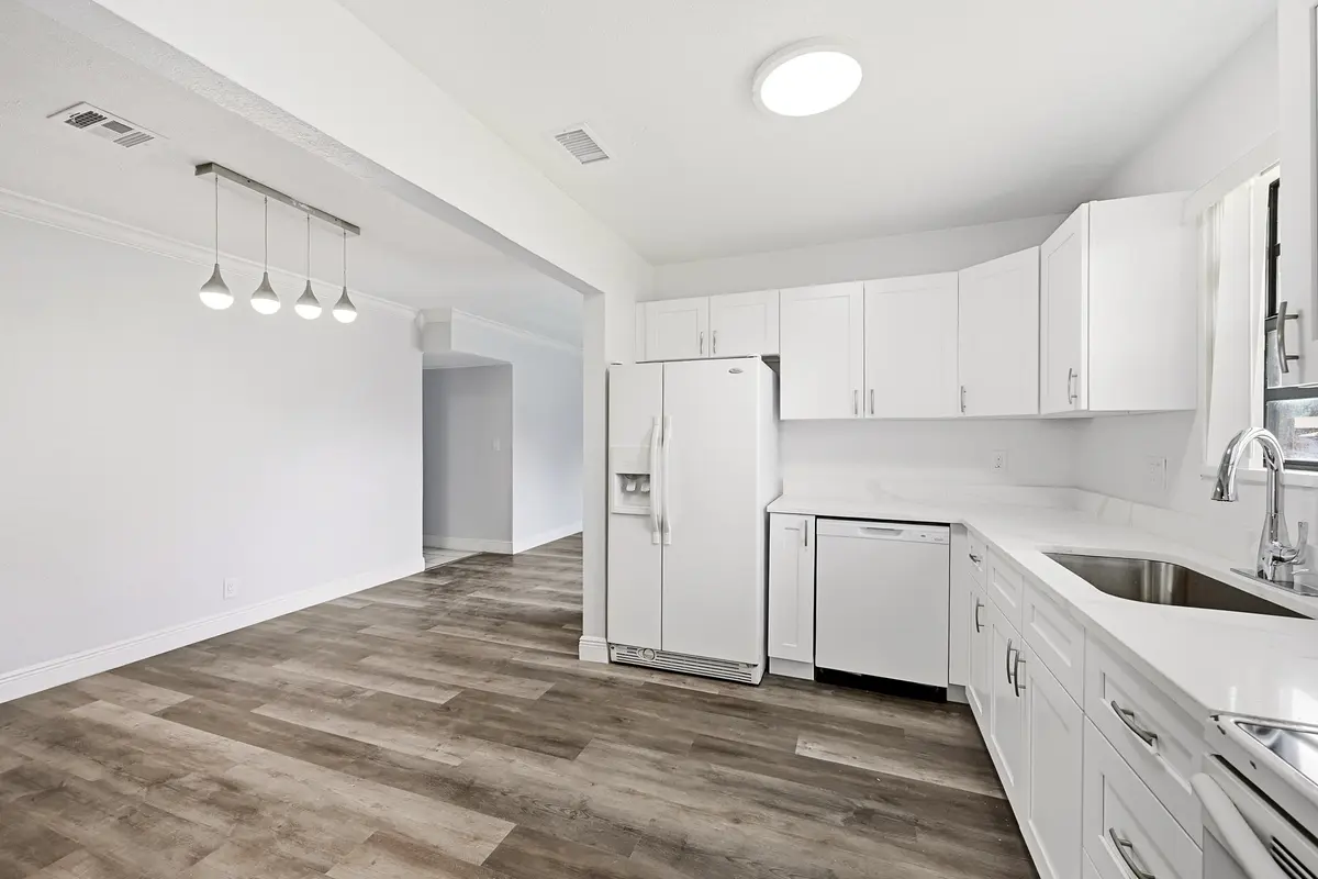 12_kitchen at 4401 NW 33rd Street, Lauderdale Lakes