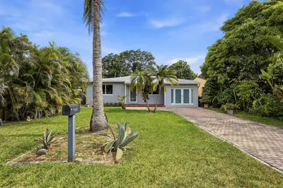 2834 Adams Street, Hollywood – Single Family Residence for sale