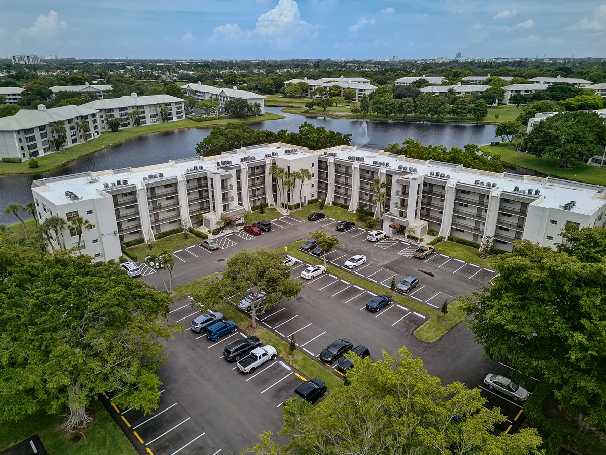 sachs-2 at 9420 Poinciana Place 108, Davie
