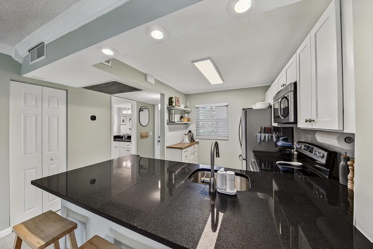 sachs-23 at 9420 Poinciana Place 108, Davie