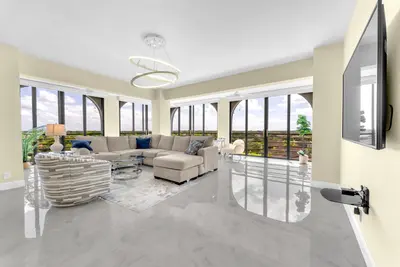 7578 Regency Lake Drive 802, Boca Raton – sold