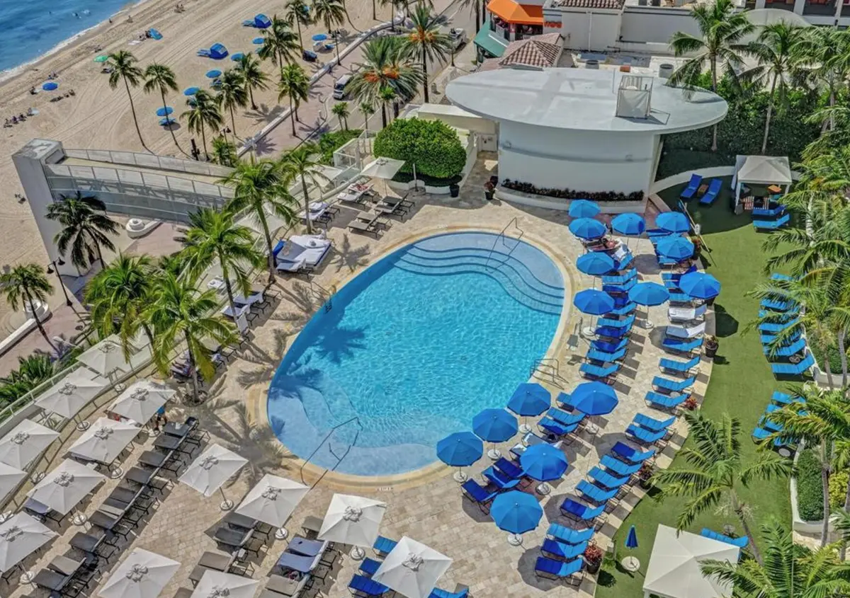 Ritz Pool AAA+ at 1 N Fort Lauderdale Beach Boulevard 1807, Fort Lauderdale