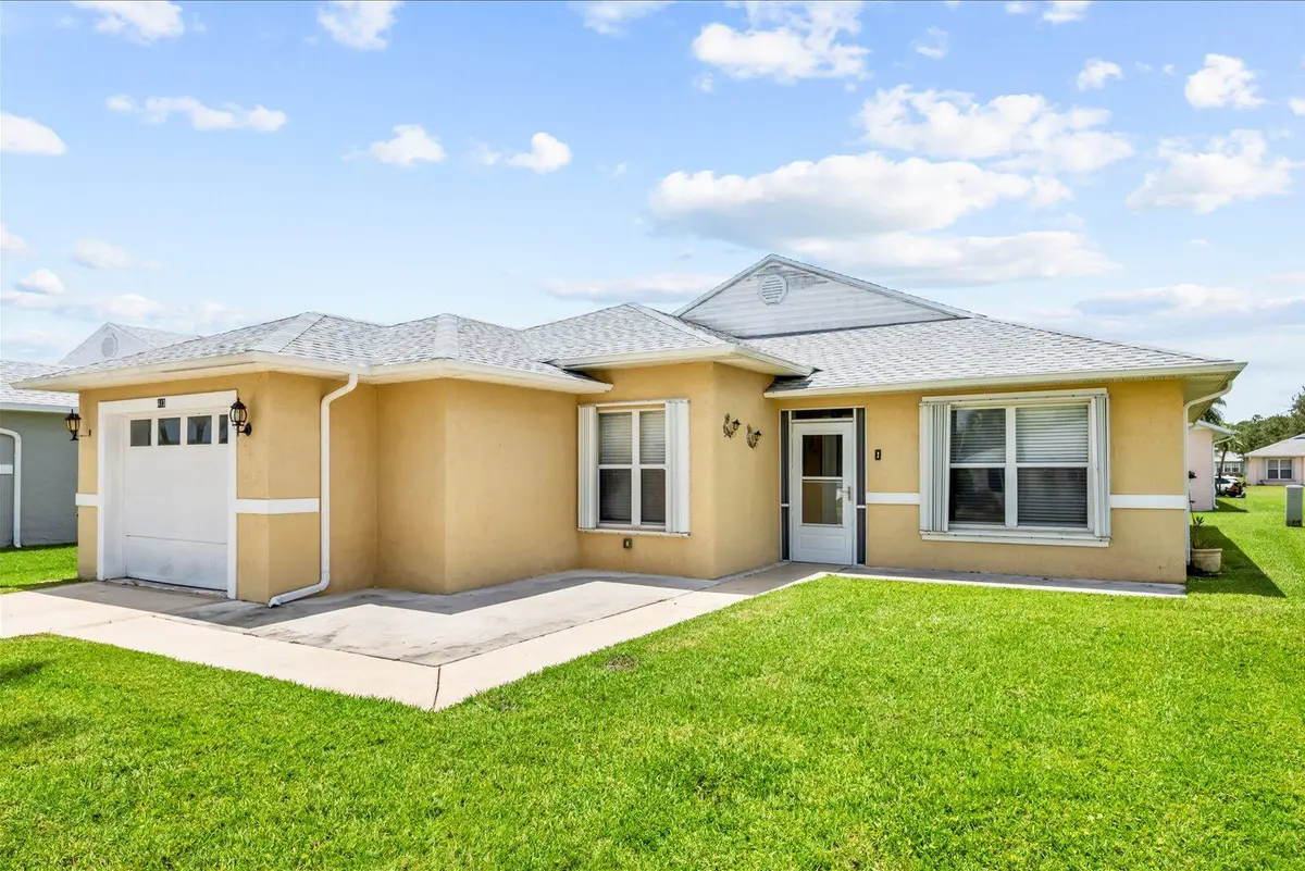 Fort Pierce, FL House – Front View at 413 European Lane, Fort Pierce