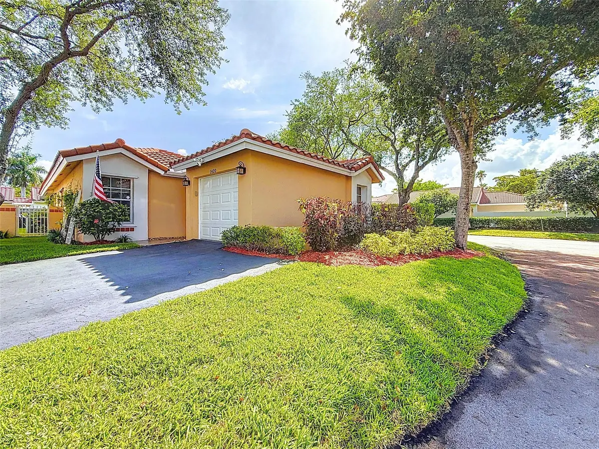 Photo 5 at 1420 Seagrape Circle, Weston