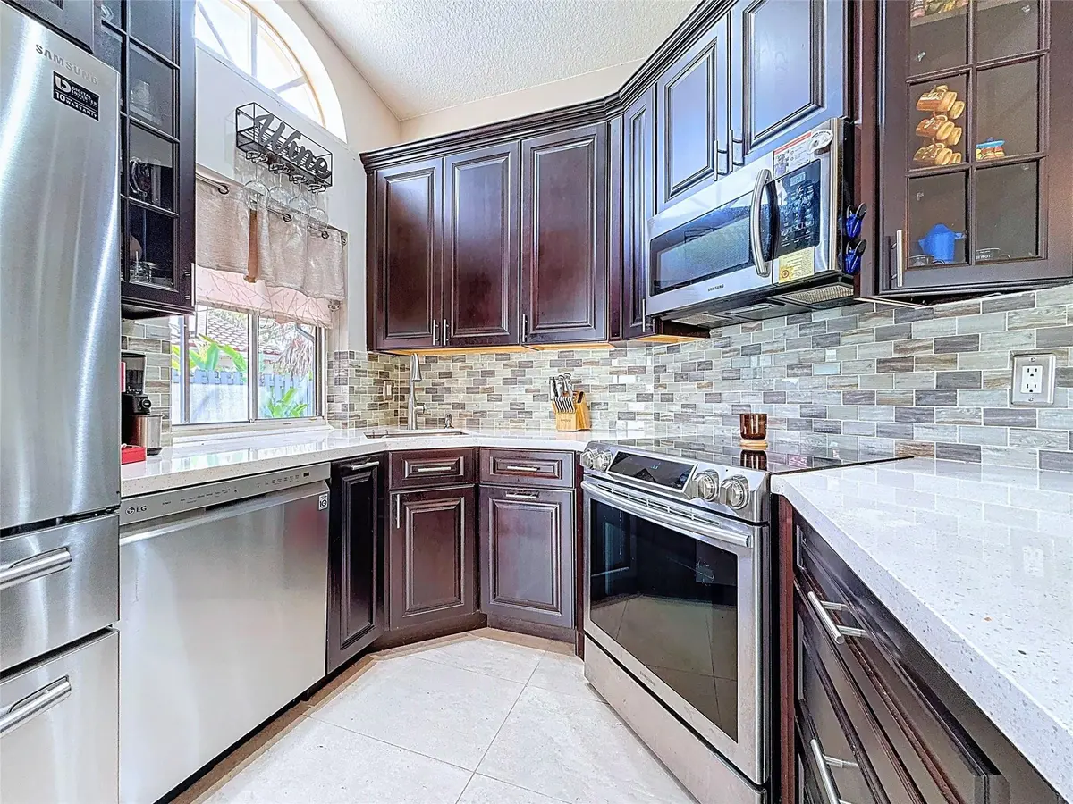 Photo 6 at 1420 Seagrape Circle, Weston