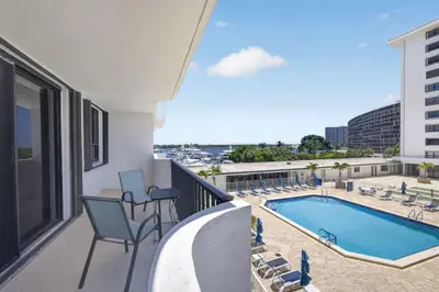 1208 Marine Way 205, North Palm Beach – Condominium for sale