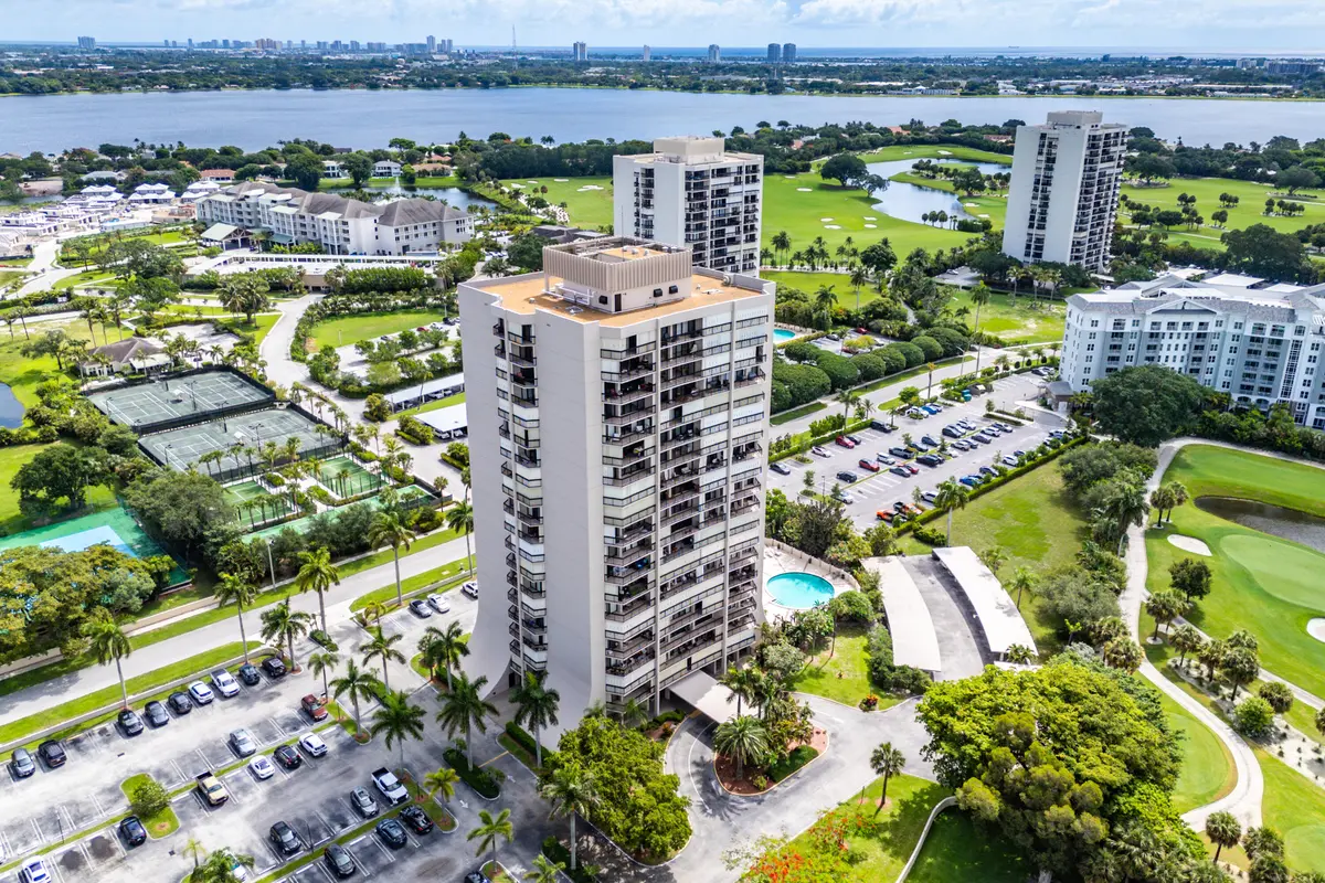 2425 Presidential Way Ph5, West Palm Beach, FL – photo 1