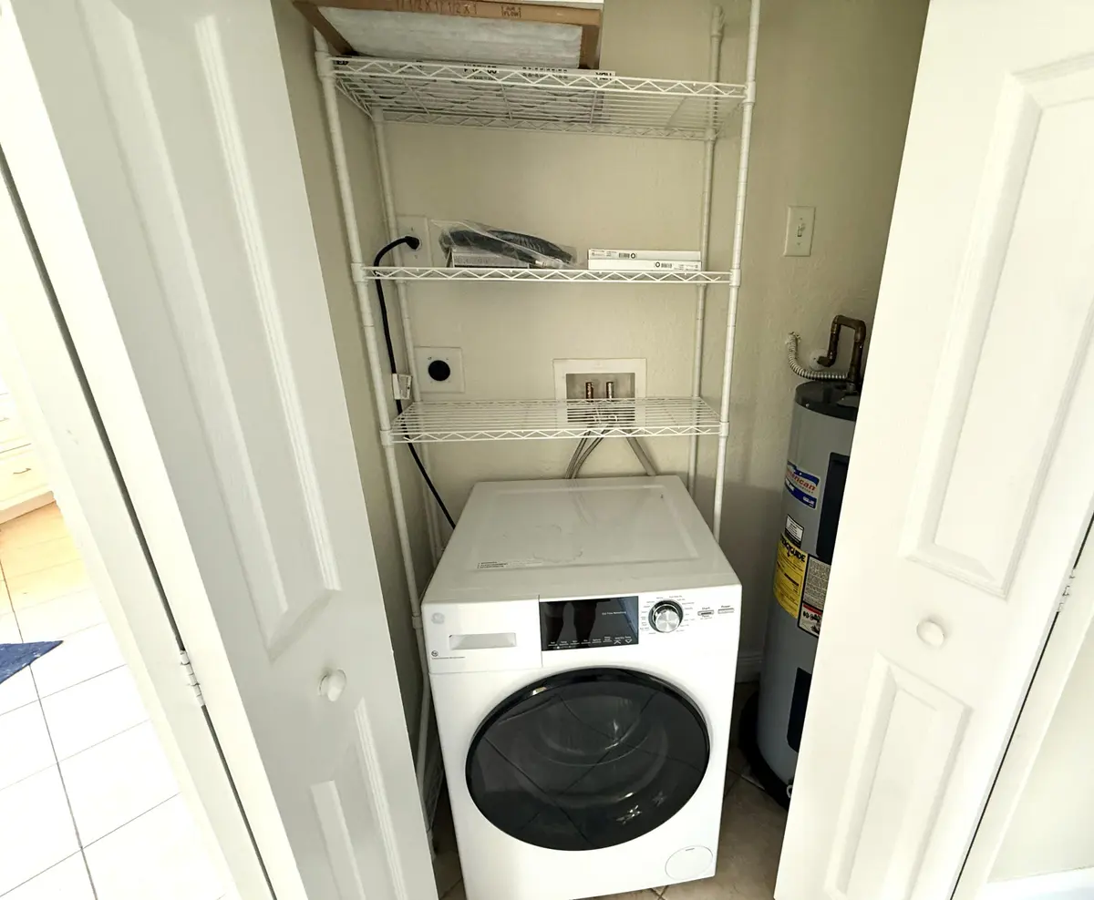 Laundry Combo at 735 Hummingbird Way 201, North Palm Beach