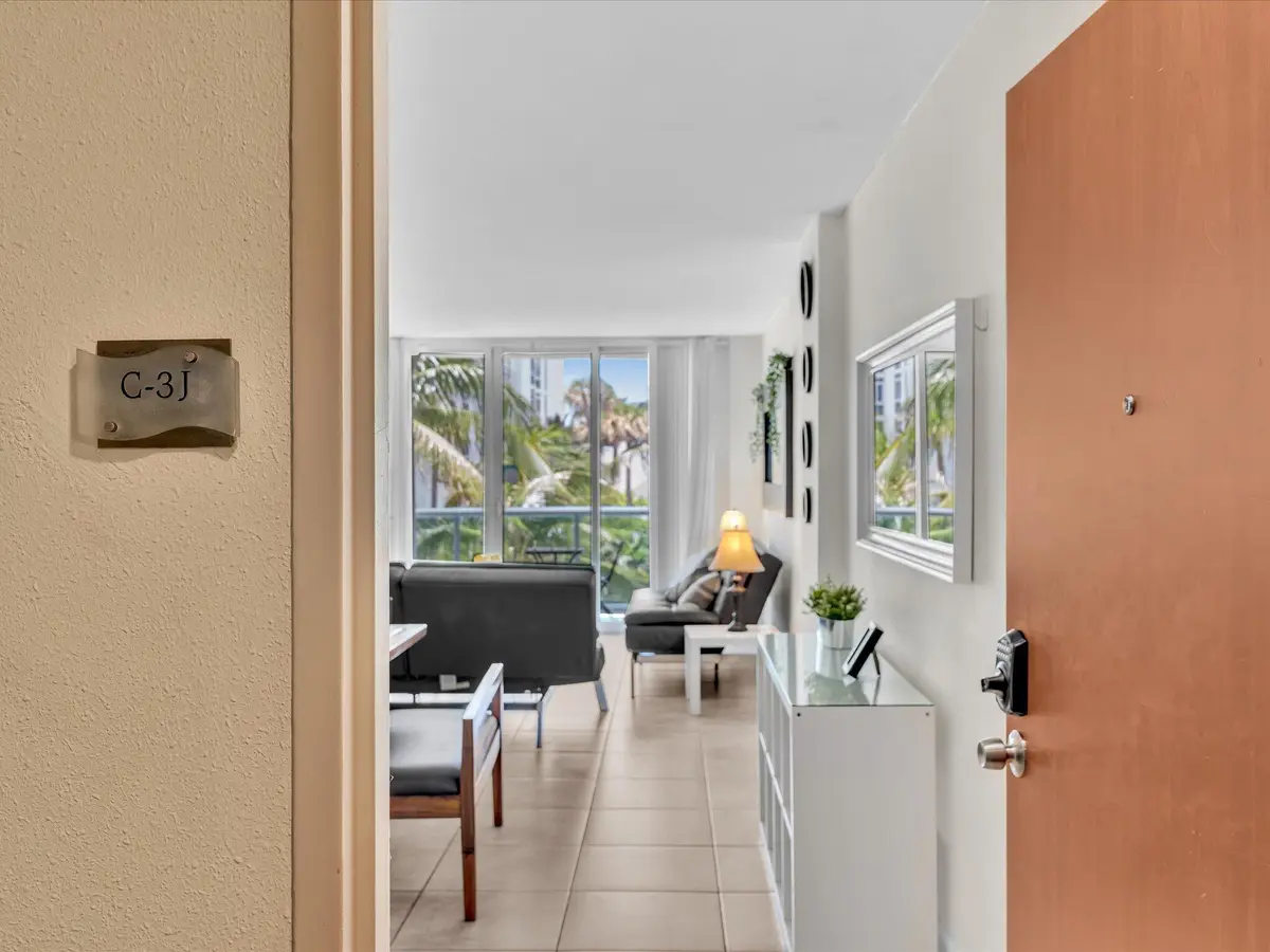 03-FPP00211 at 3901 S Ocean Drive 3j, Hollywood