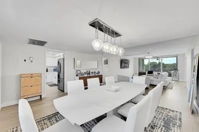 555 Oaks Lane 311, Pompano Beach – sold